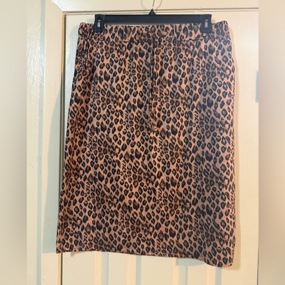 Nuggles Dresses & Skirts - Chic Animal Print Midi Skirt